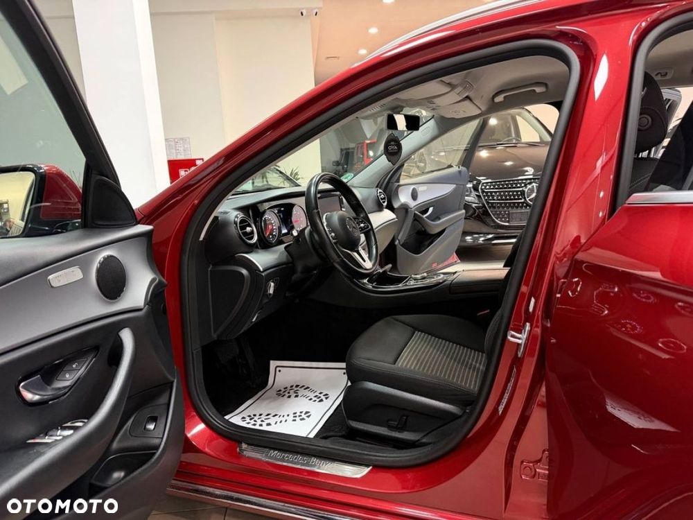 Mercedes-Benz Klasa E 220 d 9G-TRONIC Avantgarde - 24