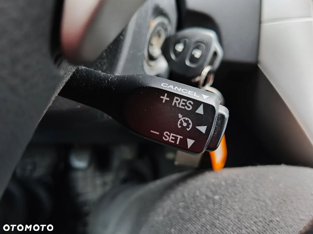 Toyota Auris 2.0 D-4D Executive - 20