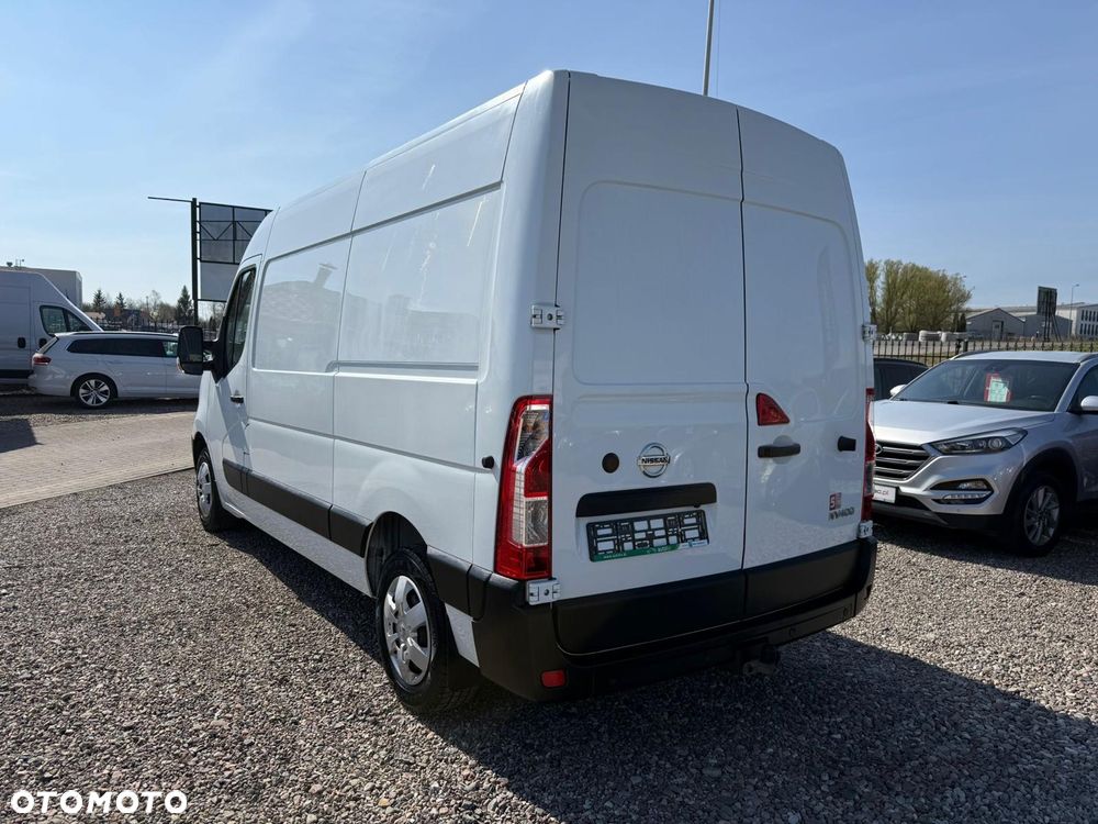 Nissan NV40 - 6