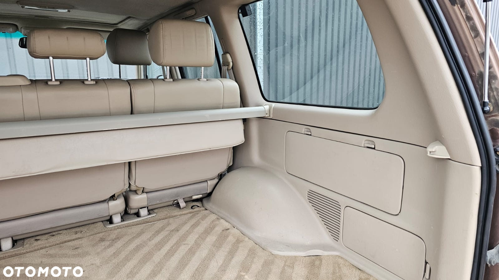 Toyota Land Cruiser 4.7 V8 - 18