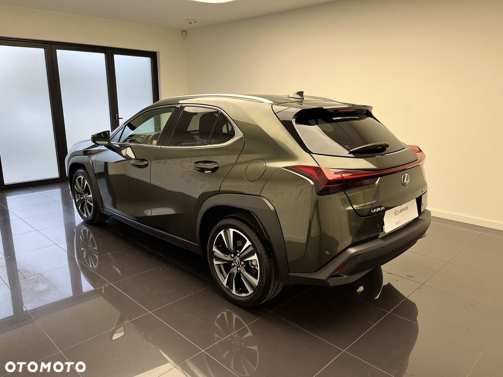 Lexus UX 300h Business - 7