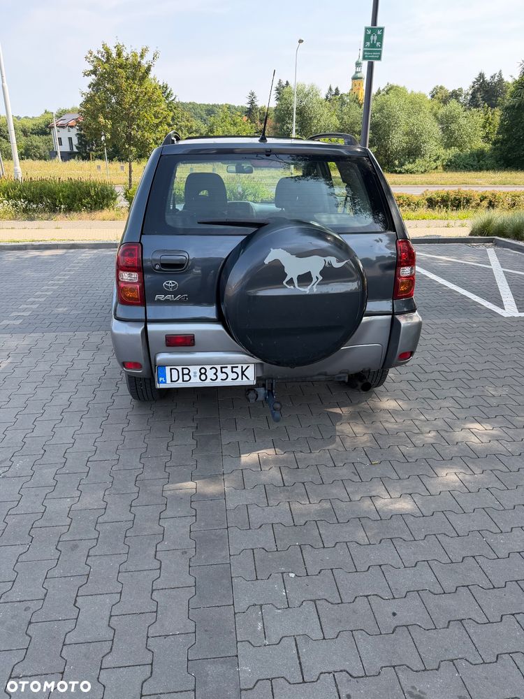 Toyota RAV4 2.0 D-4D 4x4 - 5