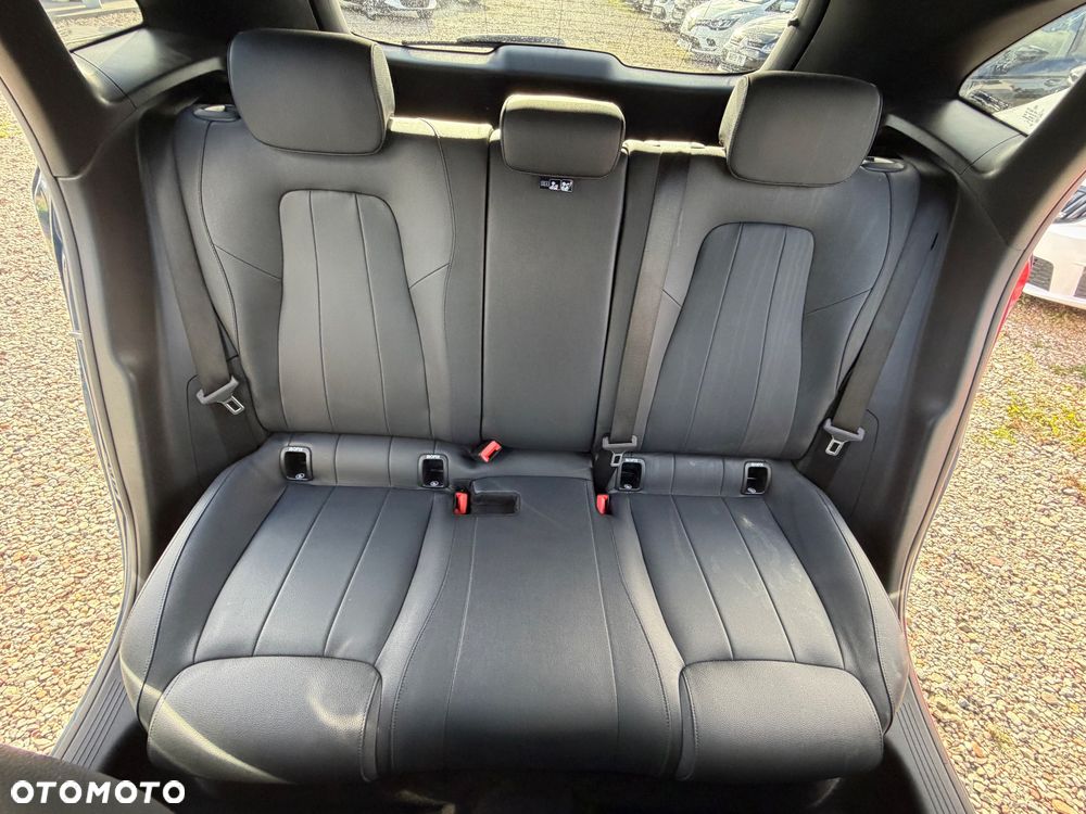 Mercedes-Benz GLA 250 4Matic 8G-DCT - 24