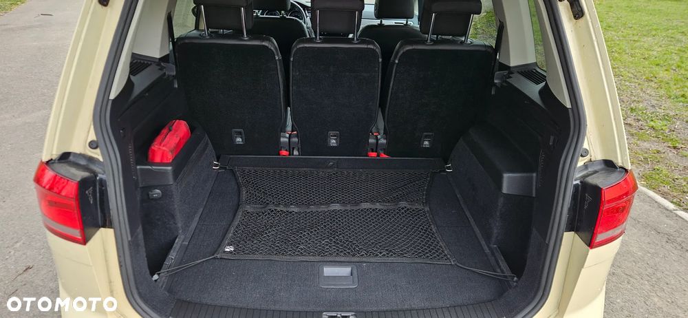 Volkswagen Touran 2.0 TDI SCR DSG Comfortline - 11