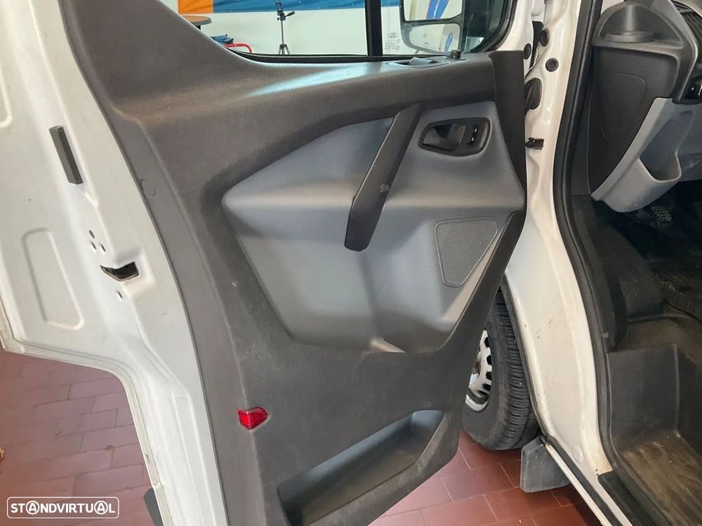 Ford Transit Custom 2.2 TDCI 270 L1 - 12