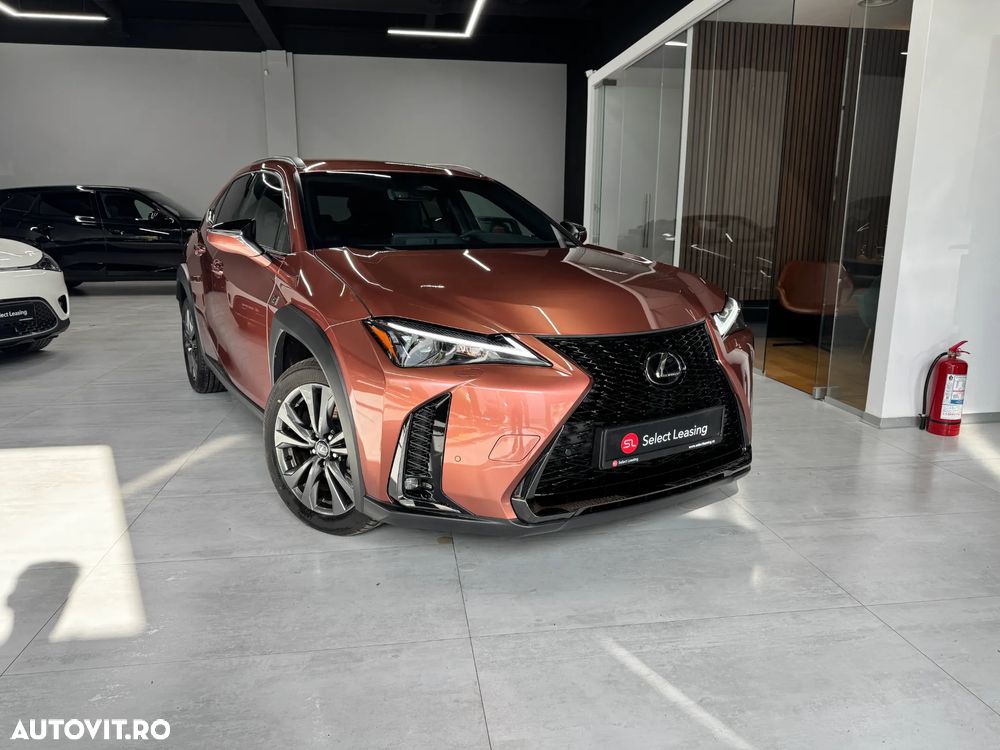 Lexus UX 300h F SPORT Design - 3