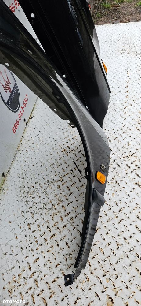 Saab 93 9-3 I YS3D 1998-2003  Błotnik przód prawy Błotnik przedni prawy KOLOR CZARNY bez rydzy Kod lakieru 170 - 12