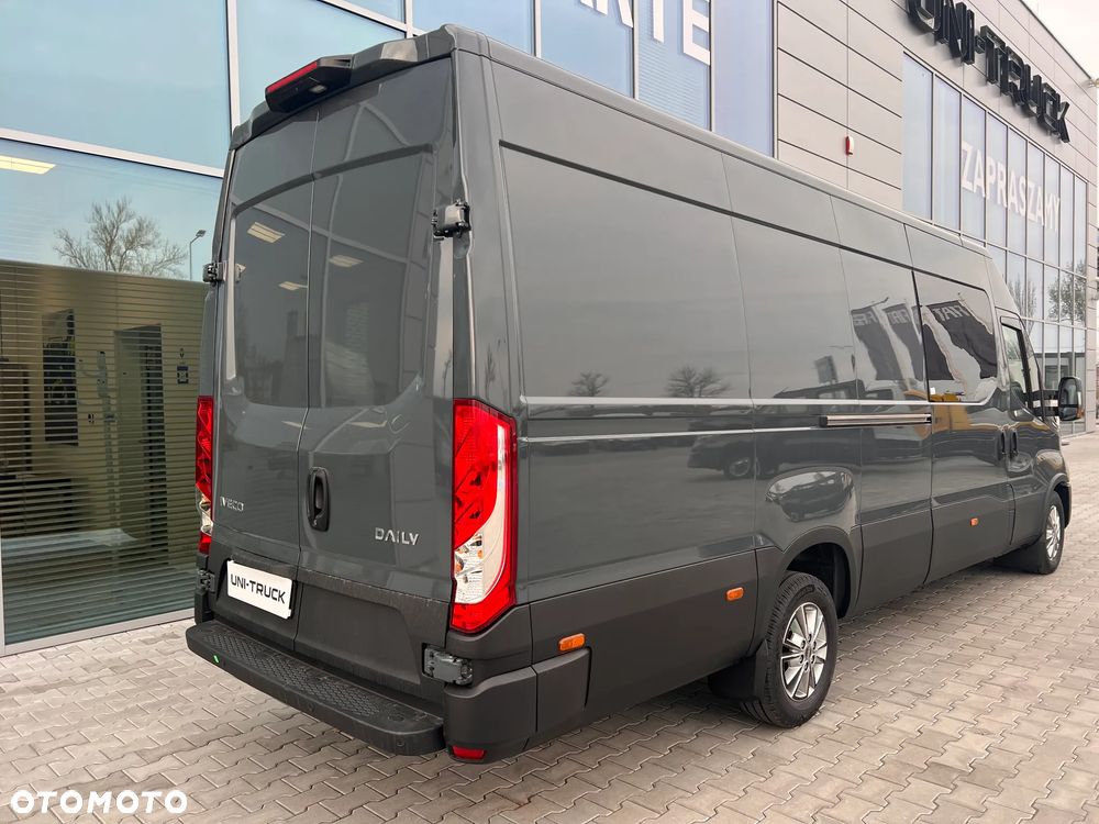 Iveco BRYGADÓWKA 7 MIEJSC OD RĘKI,MINIMUM FORMALNOŚCI,MAX SATYSFAKCJI - 9