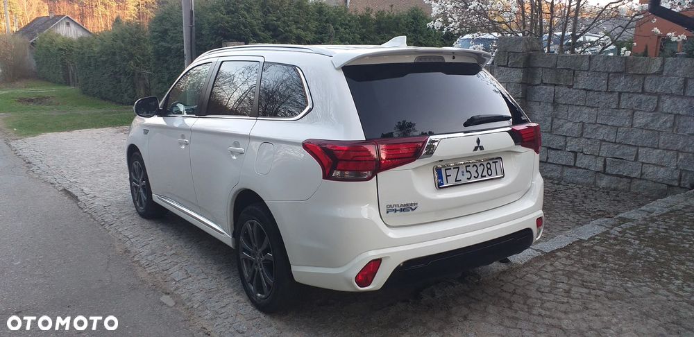 Mitsubishi Outlander - 5