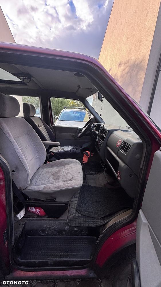 Volkswagen Multivan - 7