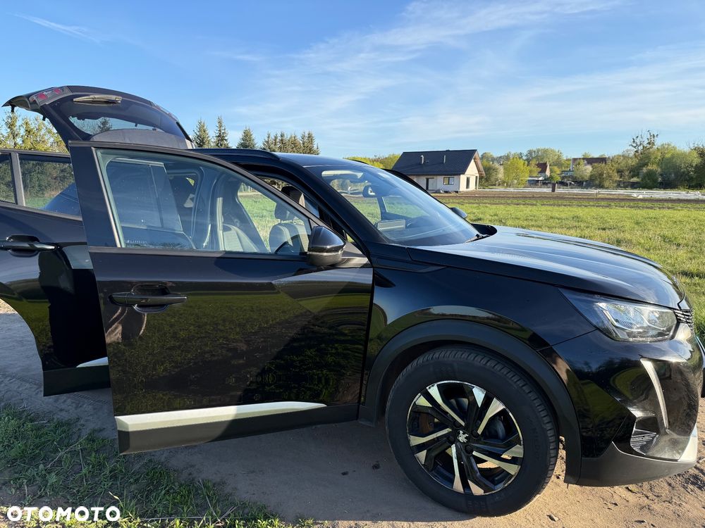 Peugeot 2008 PureTech 130 EAT8 Allure Pack - 24