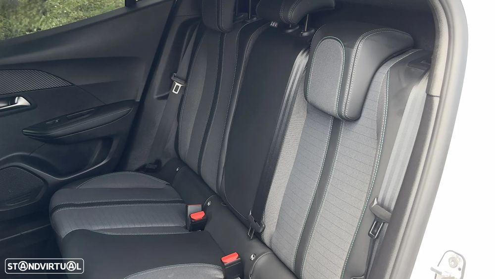Peugeot 2008 PureTech 100 Stop&Start Allure Pack - 32