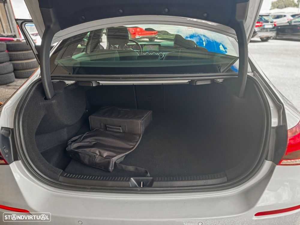 Mercedes-Benz A 250 - 12