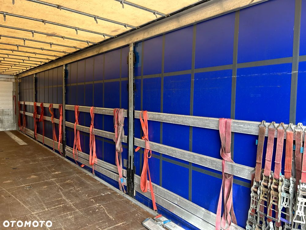 Schmitz Cargobull FIRANKA / PLANDEKI JAK NOWE / 657 841 KM PRZEBIEGU / ŁADNE OPONY / Z PEŁNYM WYPOSAŻENIEM DO ZAŁADUNKU / UCHWYTY PROMOWE / DOSTĘPNE 10 SZTUK KOLORY SREBRNY - NIEBIESKI - CZERWONY !! - 35