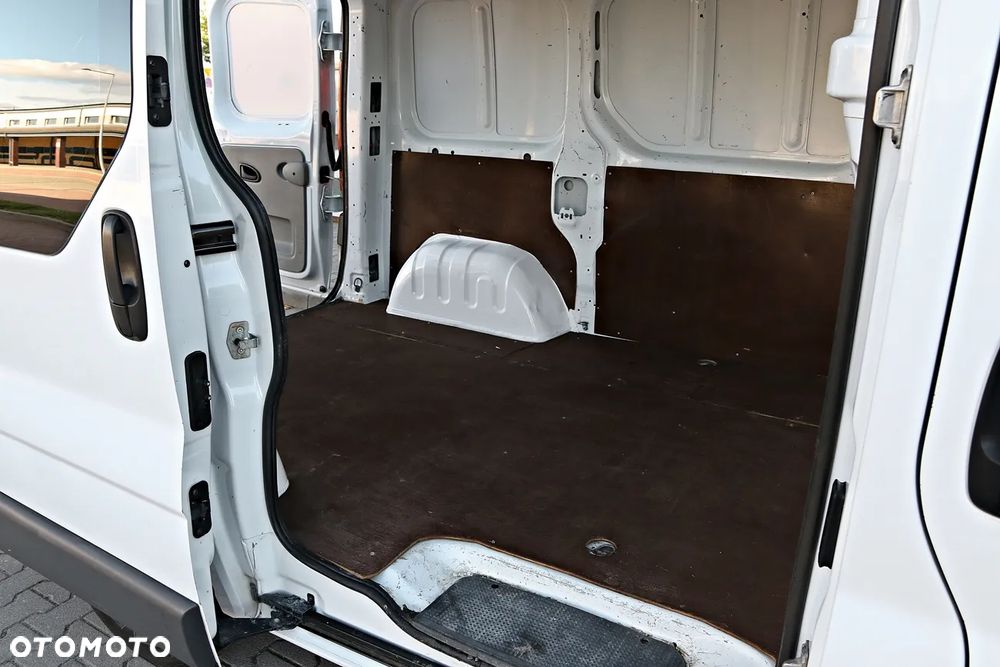 Opel VIVARO - 37