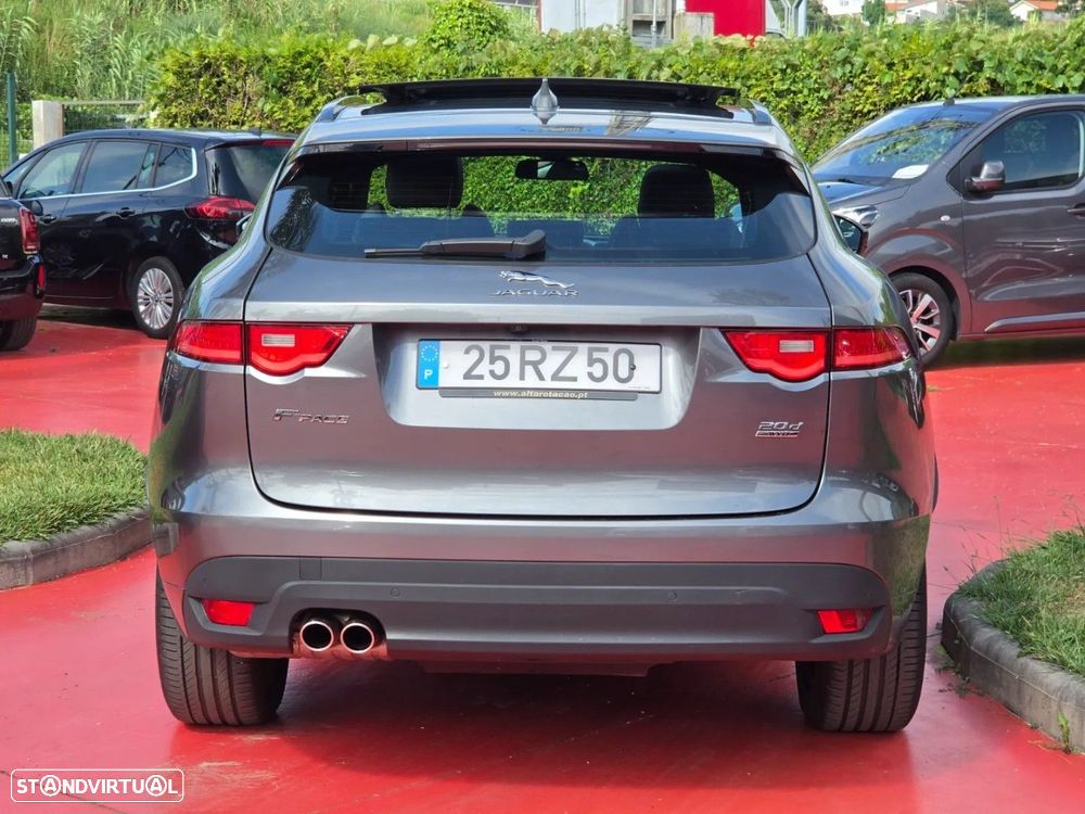 Jaguar F-Pace - 5