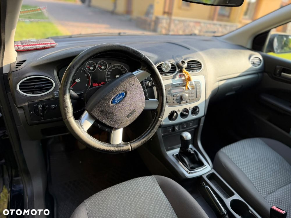 Ford Focus 1.6 Trend + - 14