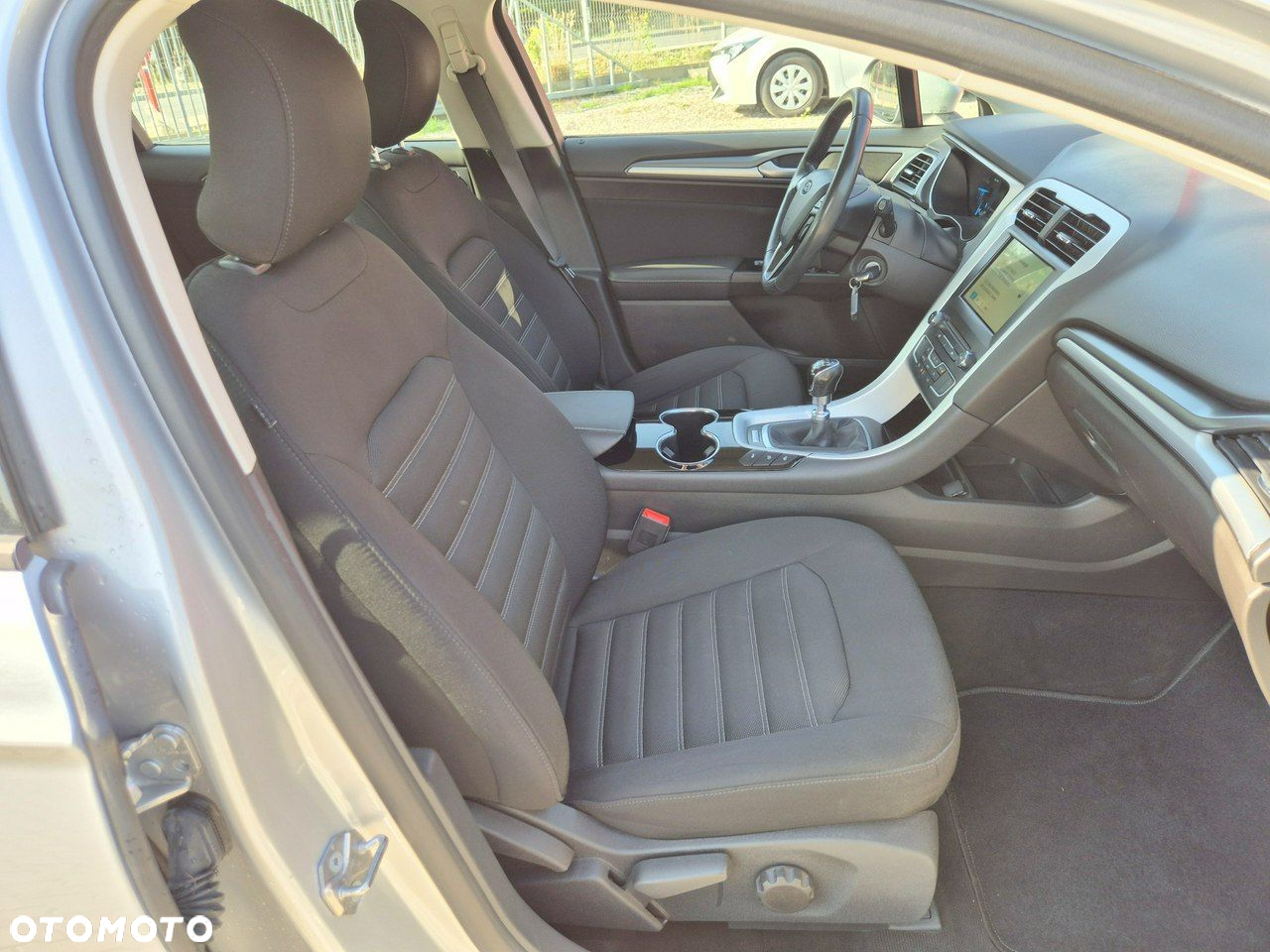 Ford Mondeo - 30