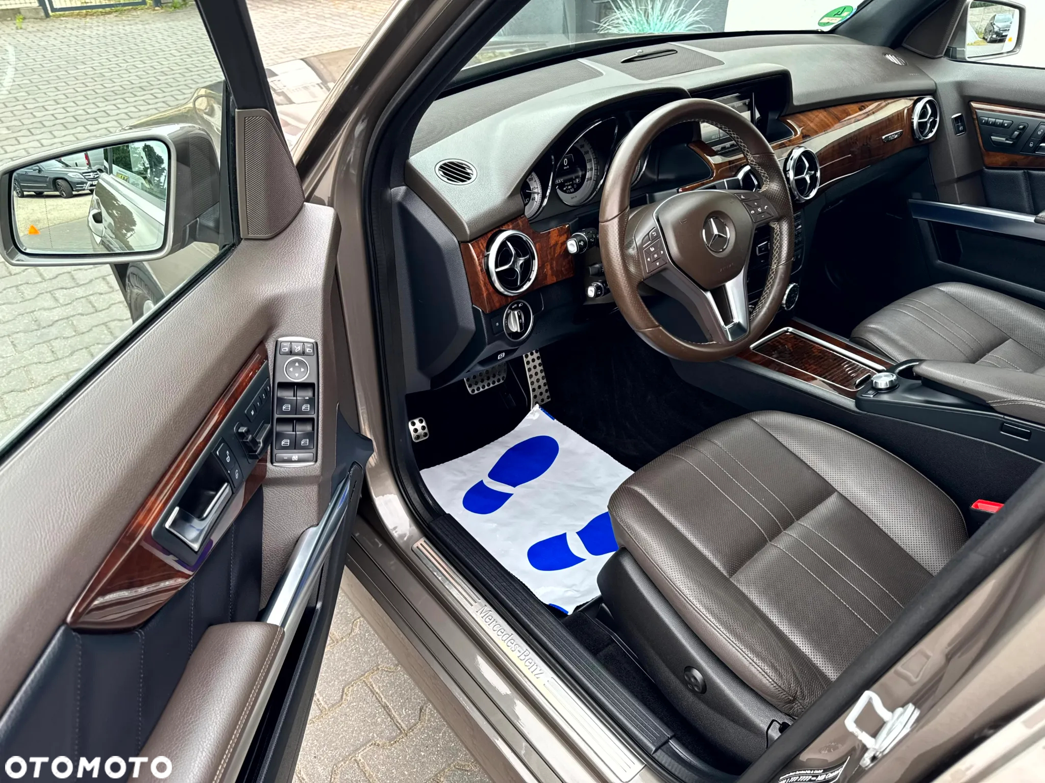 Mercedes-Benz GLK - 11