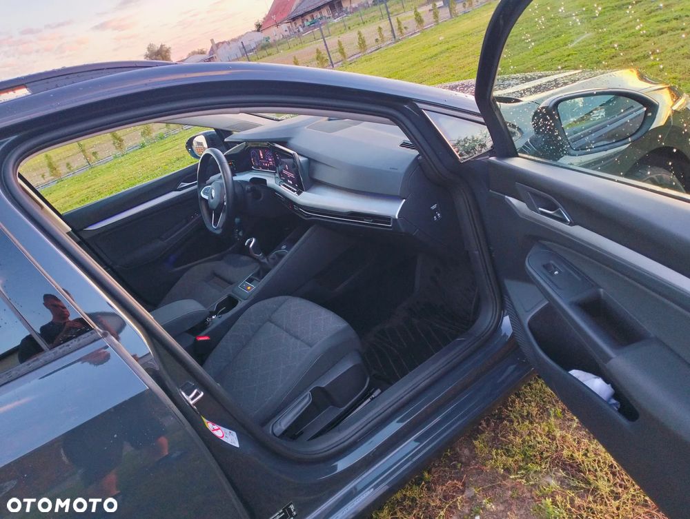 Volkswagen Golf VIII 2.0 TDI - 12