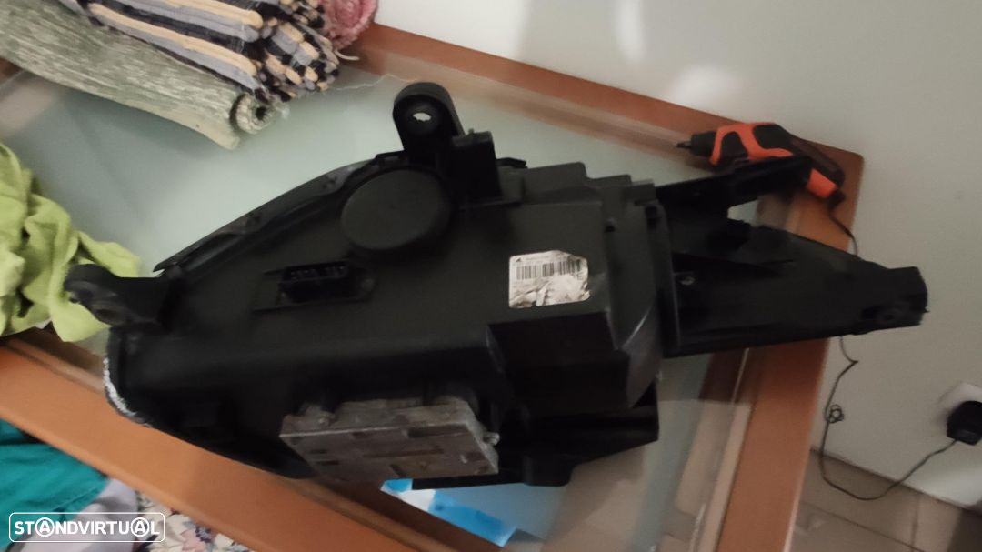 farol xenon esquerdo citroen C6 - 6