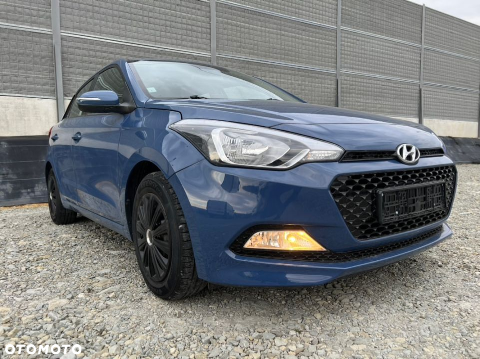 Hyundai i20 blue 1.2 - 2