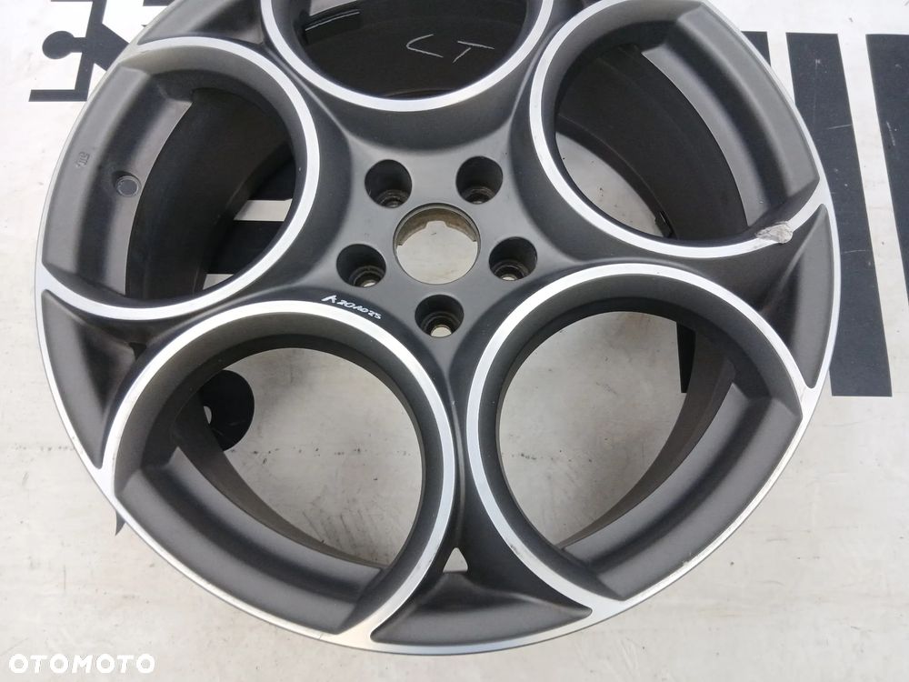 Felga Alfa Romeo Stelvio 8Jx19 ET34 - 3