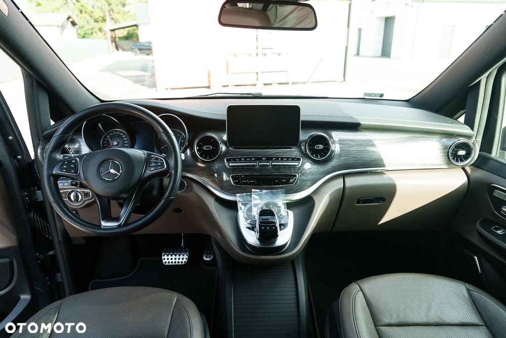 Mercedes-Benz Klasa V 300 d 9G-Tronic - 12