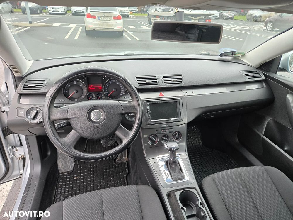 Volkswagen Passat 2.0 TDI DSG Comfortline - 9