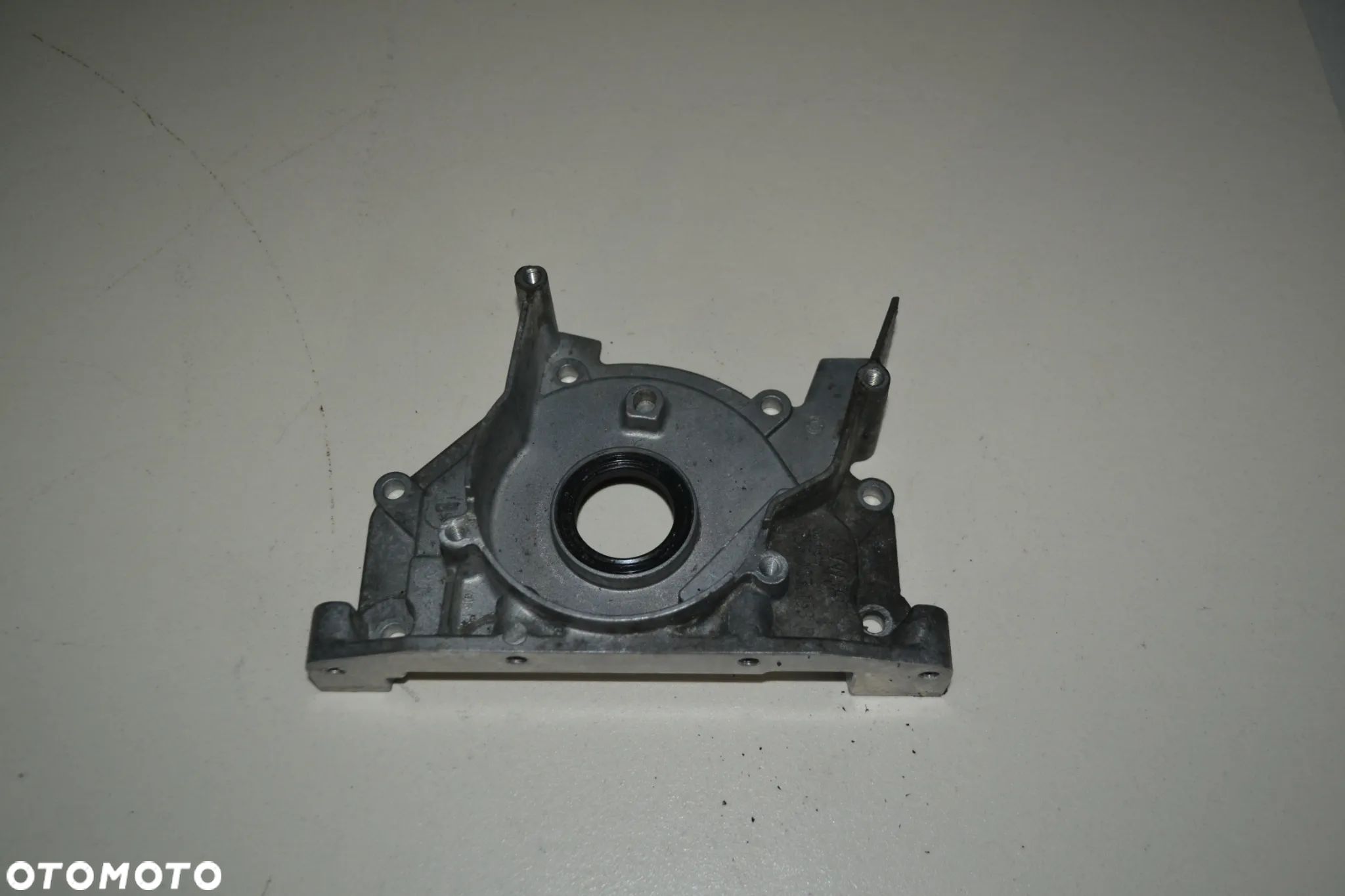 VW AUDI SEAT SKODA 2,0 TDI OBUDOWA ROZRZĄDU USZCZELNIACZ WAŁU 03G103153B - 1