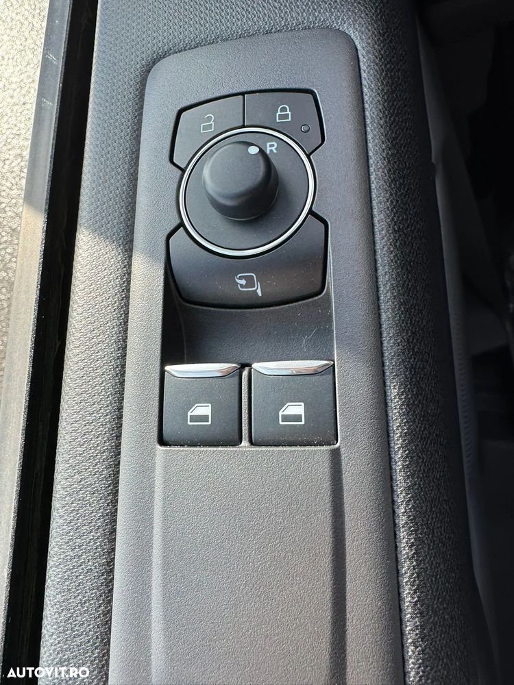 Ford Tourneo Custom Bus 320S 2.0 EcoBlue 170 CP 8AT L1H1 AWD Sport - 18