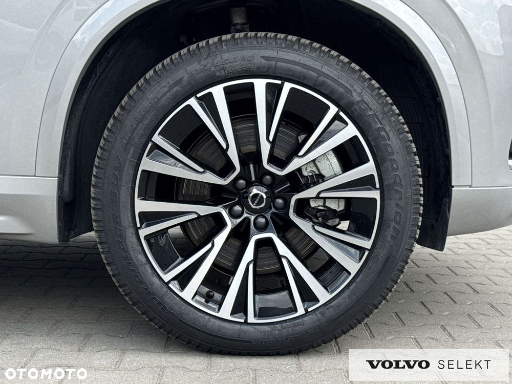 Volvo XC 90 - 22