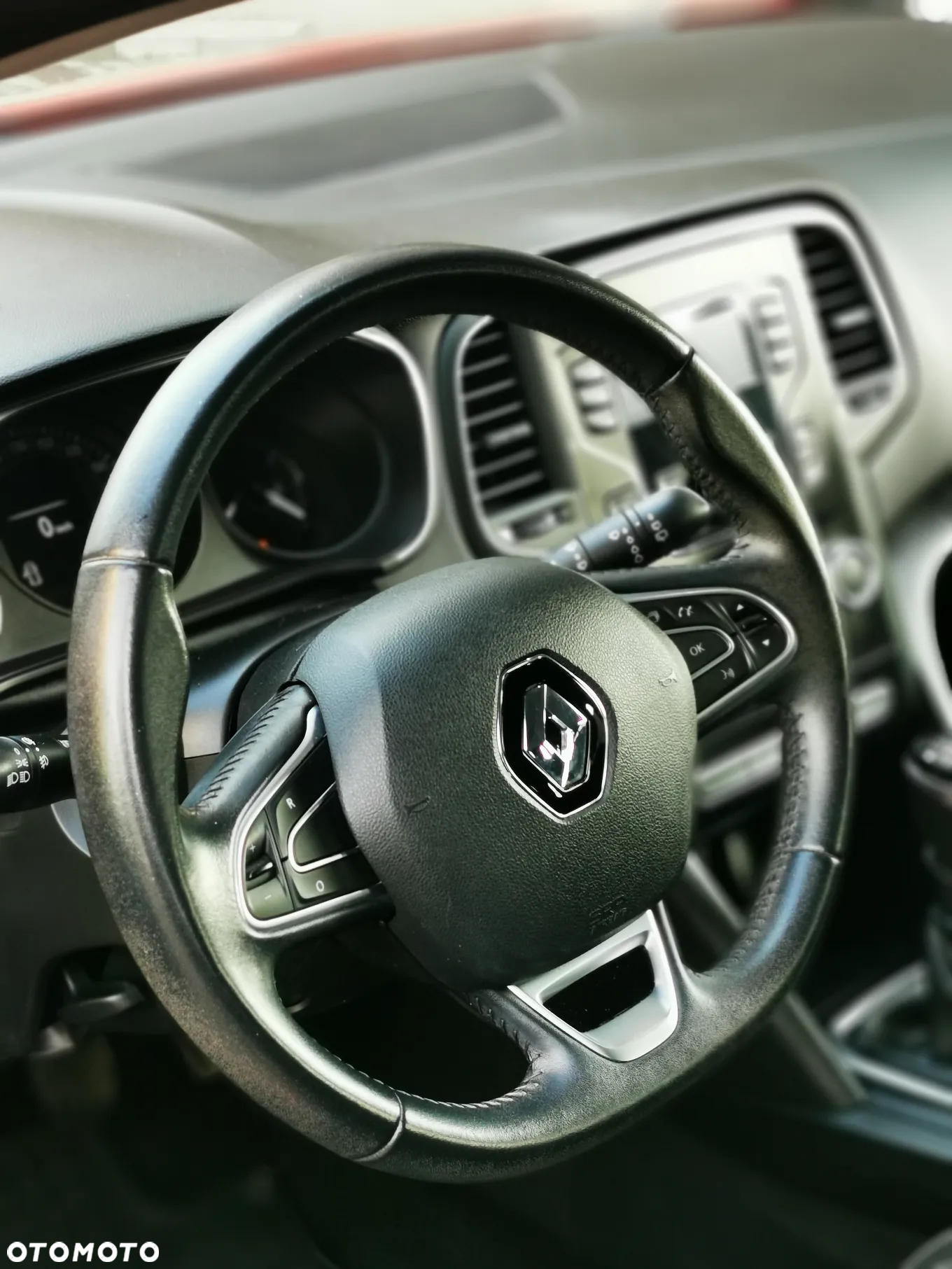 Renault Megane 1.6 SCe Zen - 7