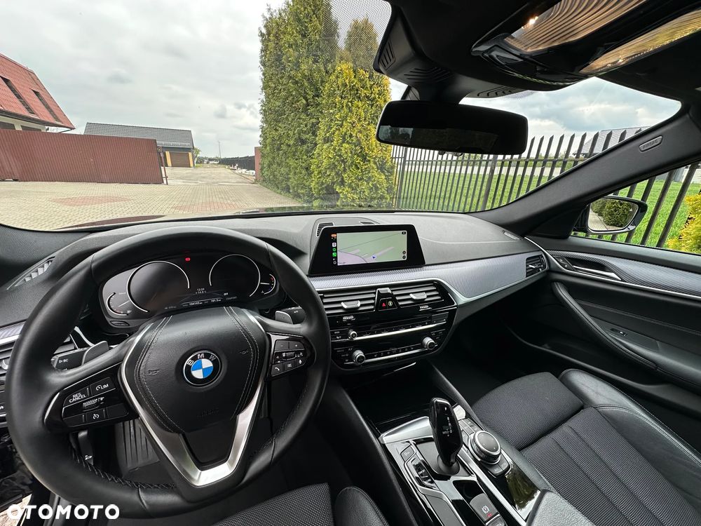 BMW Seria 5 520d xDrive Sport Line sport - 19