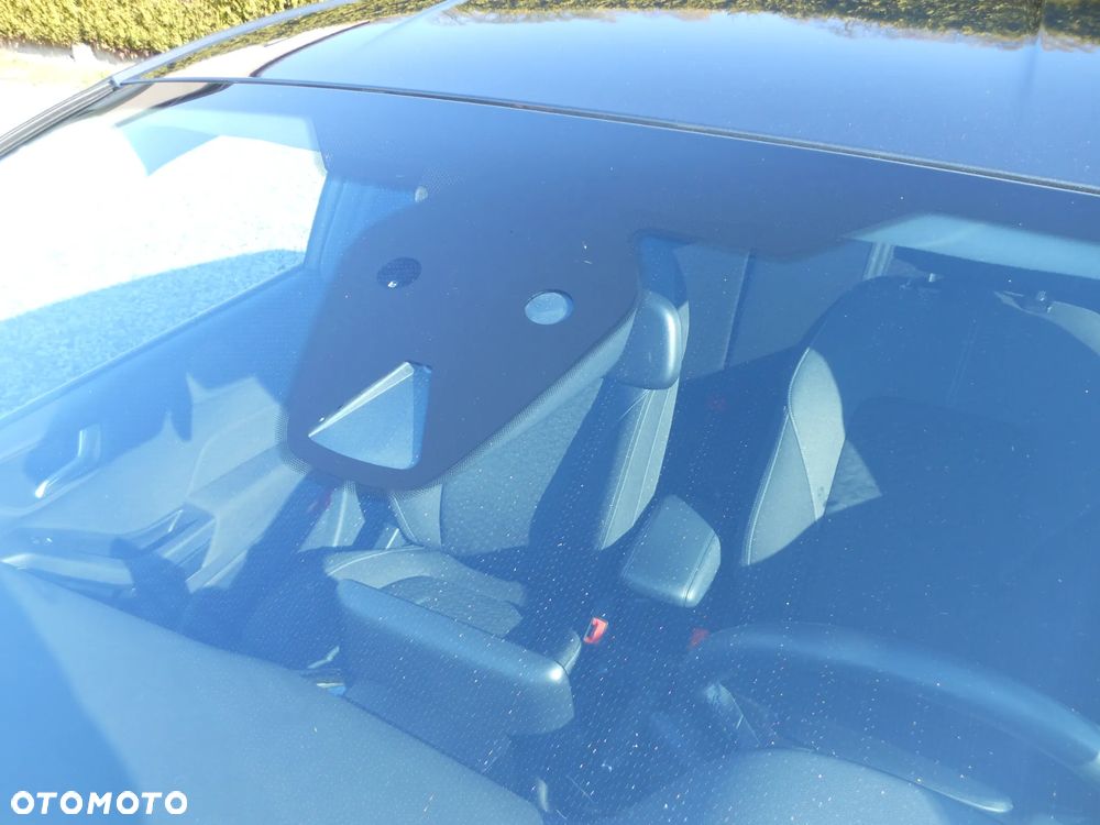 Ford Fiesta 1.0 EcoBoost Hybrid S&S TITANIUM - 25