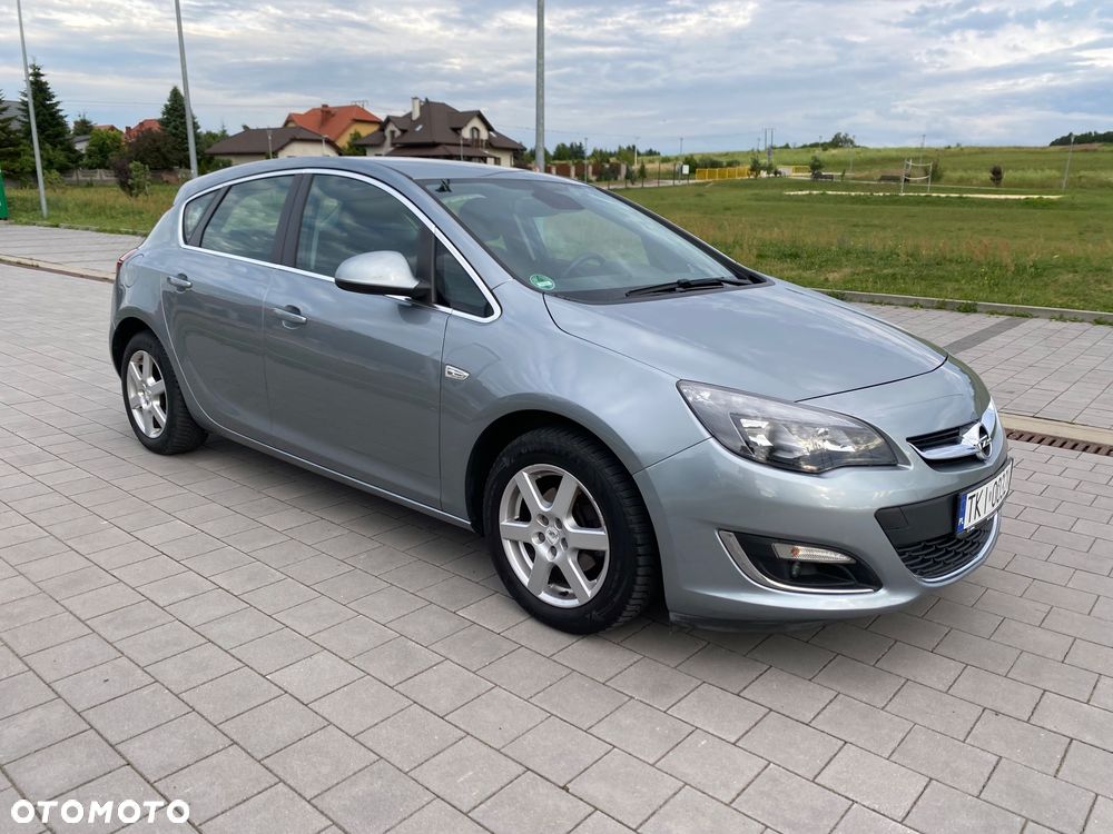 Opel Astra 1.4 Turbo Edition Sport - 1