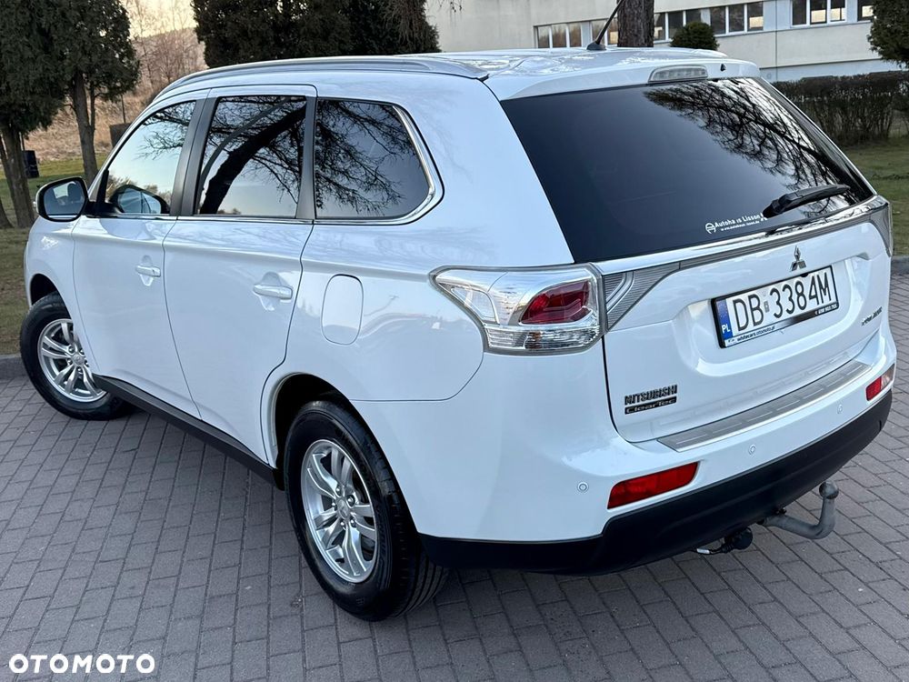 Mitsubishi Outlander 2.0 2WD Invite - 4