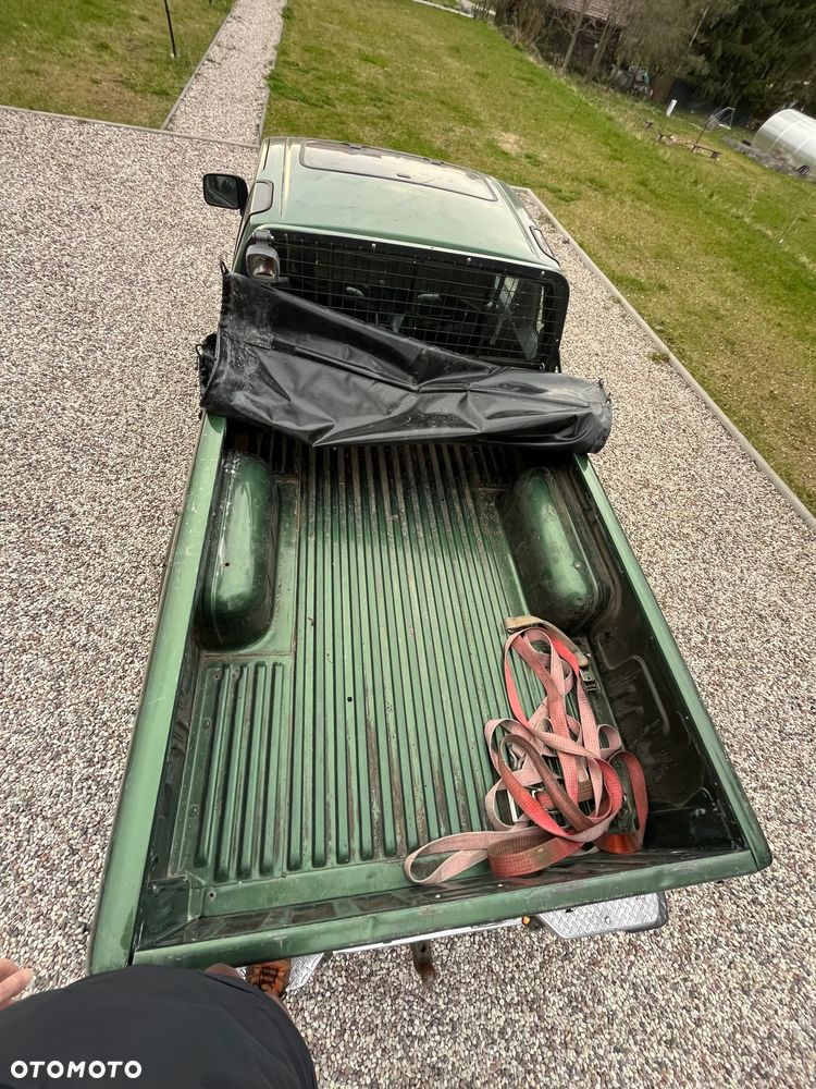 Nissan King Cab - 8