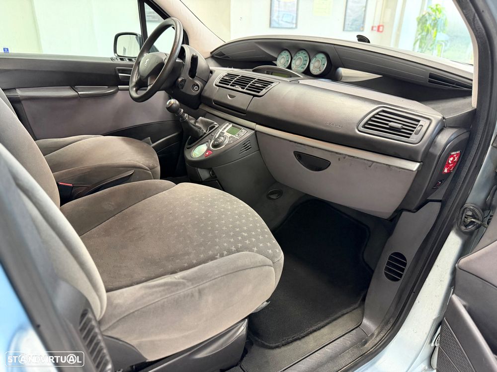 Peugeot 807 HDi 130 Tendance - 23