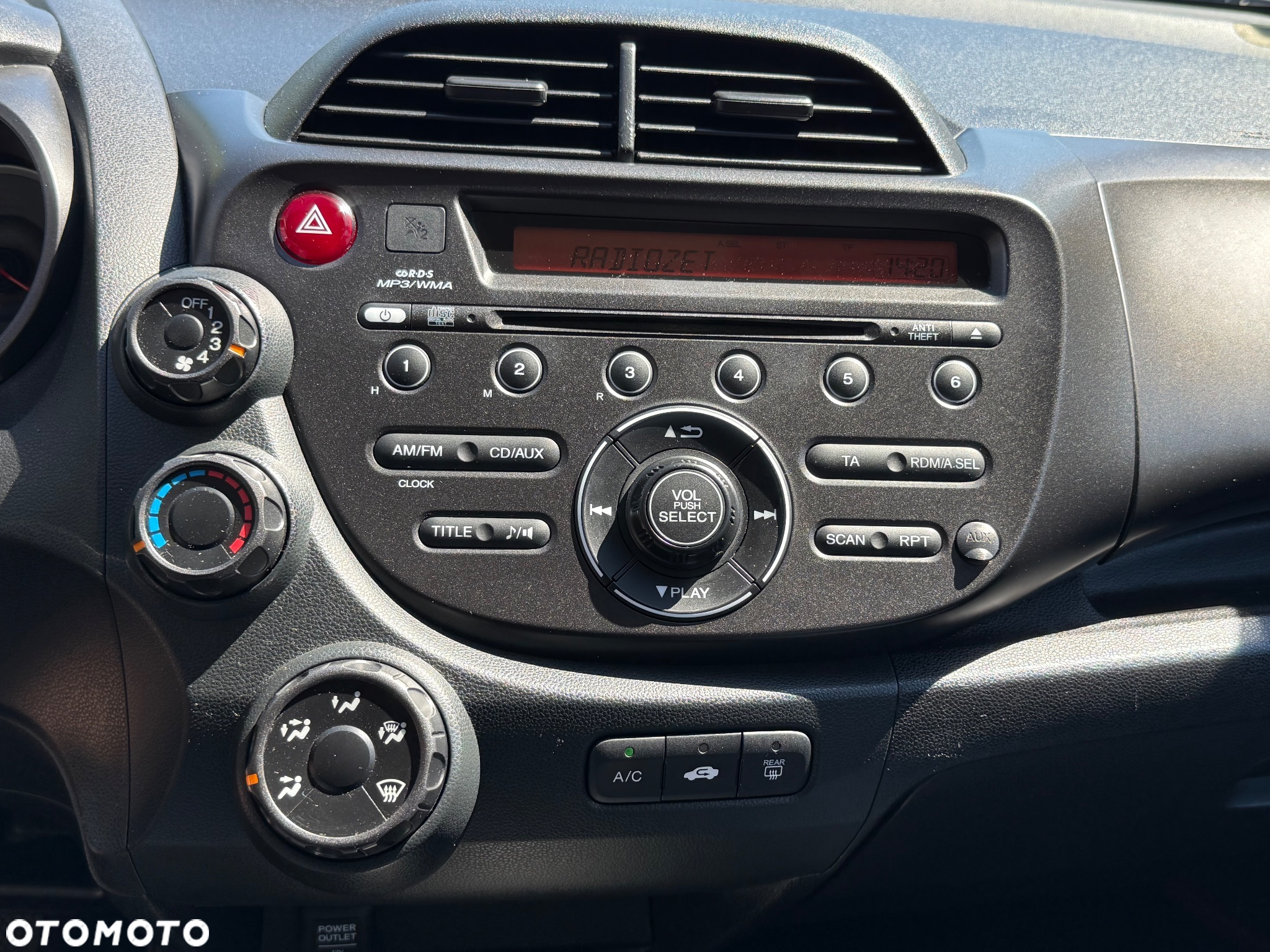 Honda Jazz 1.2 i-VTEC S Cool - 19