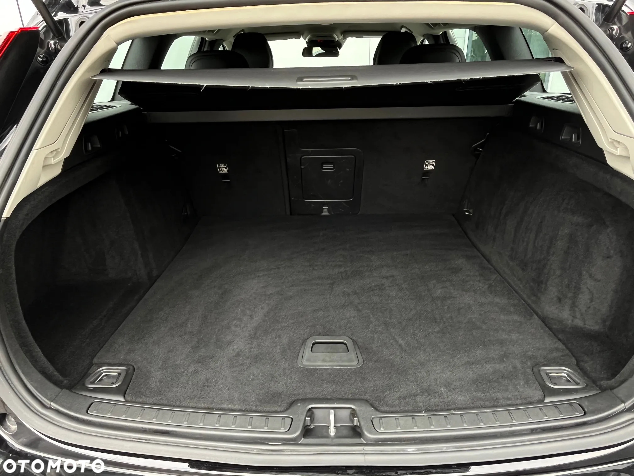 Volvo V60 D3 Momentum - 12