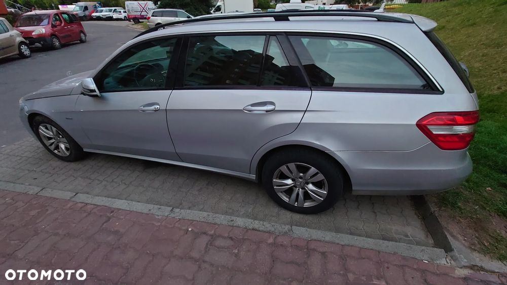 Mercedes-Benz Klasa E 220 CDI DPF BlueEFFICIENCY Automatik Avantgarde - 1
