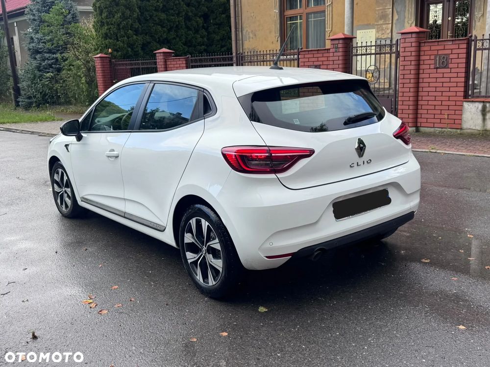 Renault Clio - 22