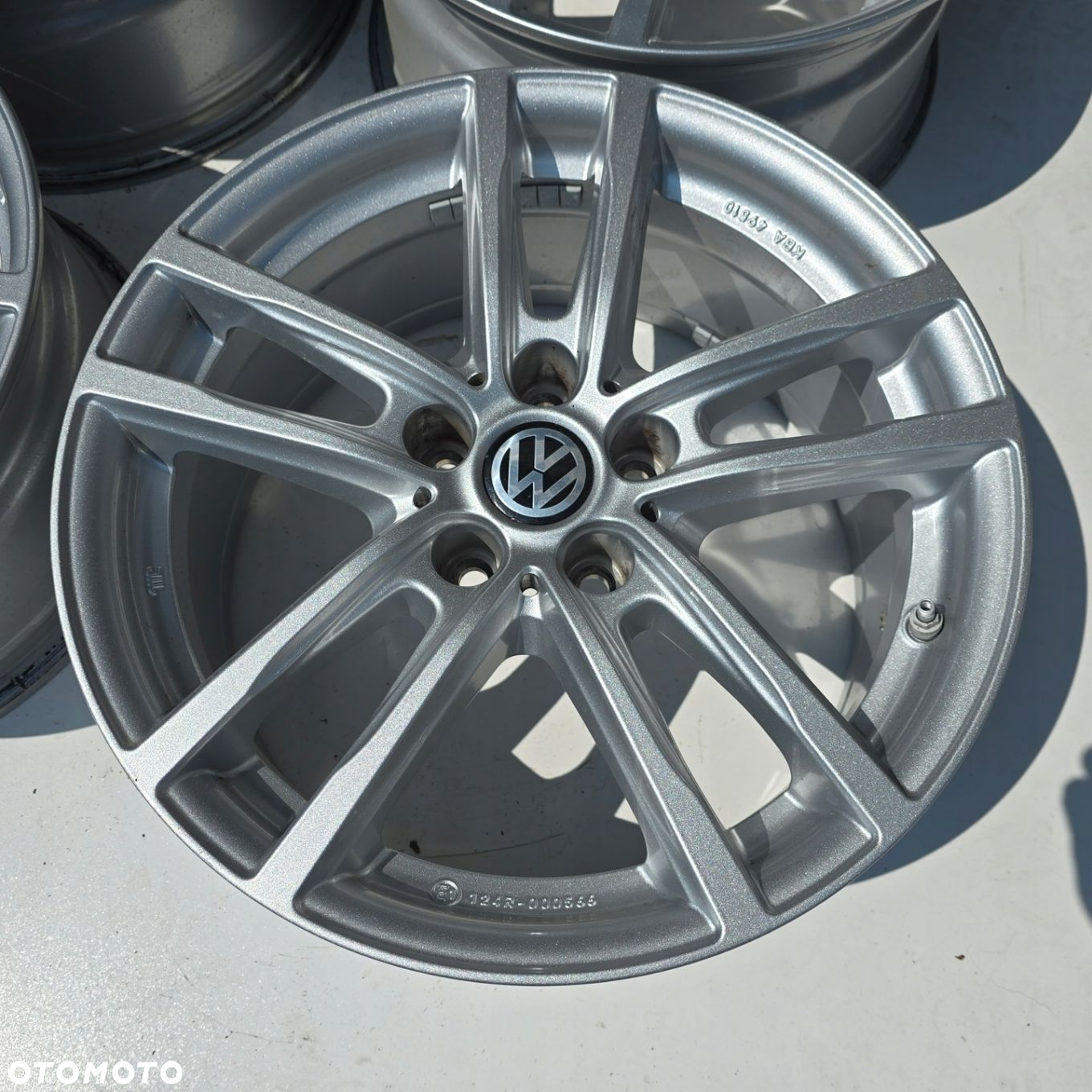 VW PASSAT B7 B8 CC TIGUAN I II ARTEON SHARAN 17 ET30 5x112 4X - 3