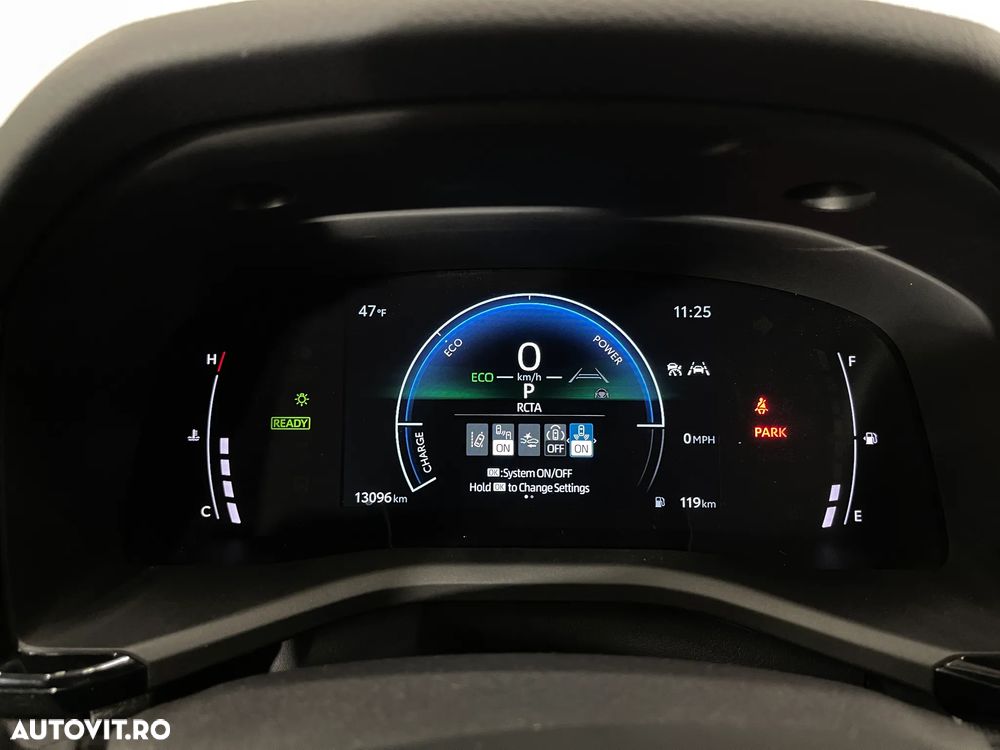 Toyota Camry 2.5 Business - 26