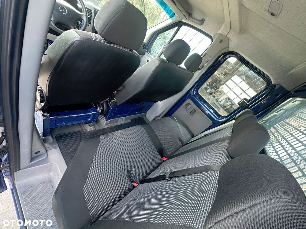 Mercedes-Benz Sprinter - 20