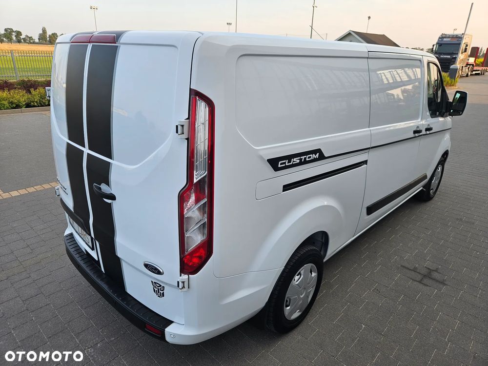 Ford Transit Custom - 13