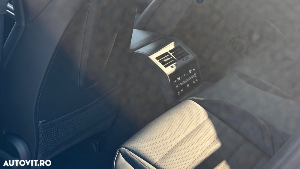 Porsche Panamera - 22