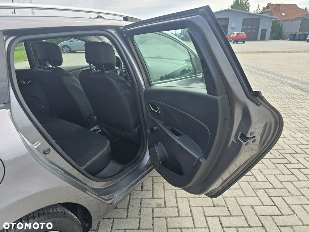 Renault Clio - 23