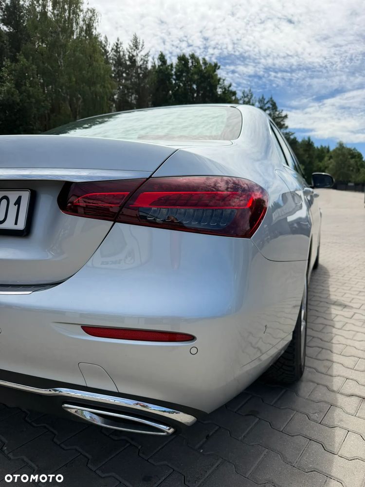 Mercedes-Benz Klasa E 200 d - 9